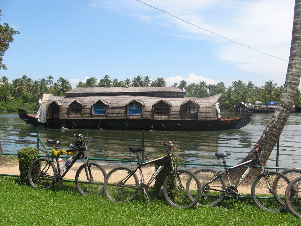 Cycle Kerala & Tropical India